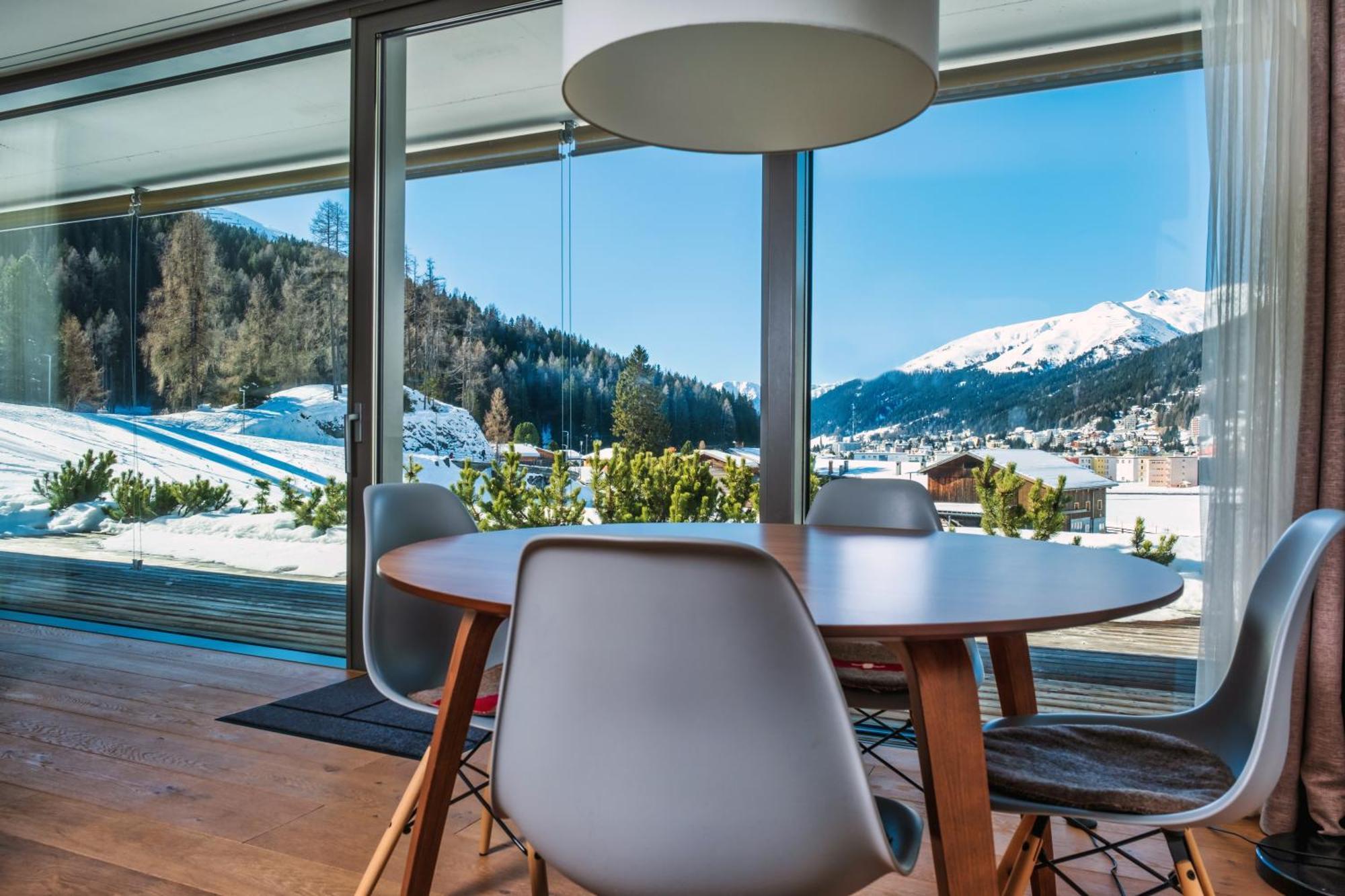 Luxury Panorama Apartment With Alpengold Spa Access Davos Bagian luar foto
